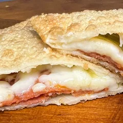 Pastel De Pepperoni + Mussarela 30cm
