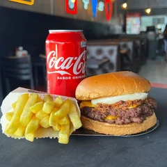 Big Smash Catupiry & Bacon + lata Coca & Fritas + R$ 19,99 leve outro burger