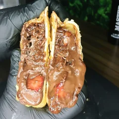 Pastel 82 - Chocolate, coco e morango