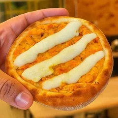 Esfiha frango com Catupiry