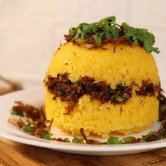 Cuscuz Com Carne Seca e Queijo
