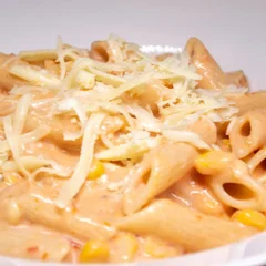 MACARRÃO PENNY AO MOLHO ROSE