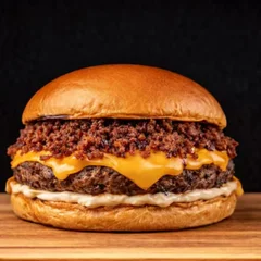 Cheddar Melt Burger 160g + Farofinha de Bacon