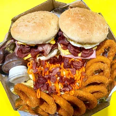 Combo casal + Fanta 2L GRÁTIS