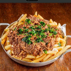 BATATA FRITA COM COSTELA E PROVOLONE G