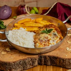 🍅 PARMEGIANA DE CARNE (≈200g)