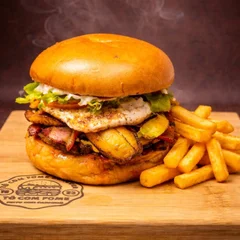 Tô com fome burguer + batata