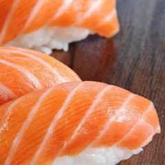 10 Peças Suhi Salmão