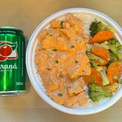 Strogonoff Frango & Legumes + lata Guaraná + R$ 14,99 leve outra marmitex