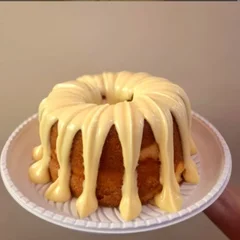 Bolo Caseiro de Leite Ninho Pequeno (Escolha com ou sem calda)