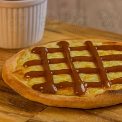 Esfiha Queijo com Doce de Leite