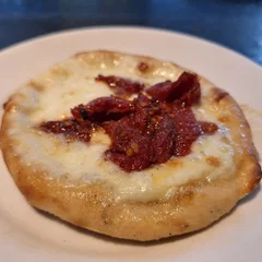 Esfiha de Tomate Seco