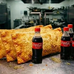 4 Pastéis 30cm + 4 Refri 200ml Grátis