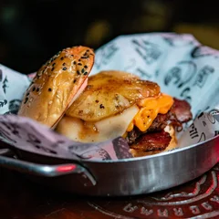 Combo Burguer tropical (Com abacaxi) + fritas + refrigerante
