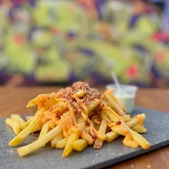 Batata frita cheddar e bacon