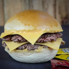 Jucca Cheese Burguer Duplo