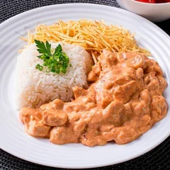 Marmitex Strogonoff de frango (P)