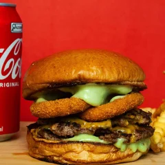 Krakatoa + Batata frita + Refrigerante lata