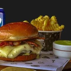 Combo Baconpiry Jr. + Batata+ Molho + Refri