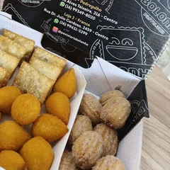 COMBO DO BOLONHA G (20pastel carne + 20 coxinhas + 20 salsichas +20 kibe+ 20 pastel de frango + 20 mini churros) + 1 guaraná 1 litro