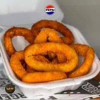 Porção de Anéis de Cebolas Empanados.