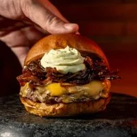 Old School - X  Bacon crocante, Cebola caramelizada - Melt