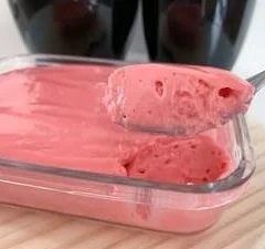 Mousse de Morango Caseiro
