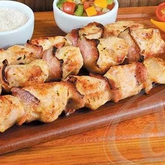 Espetinho de Peito de Frango com Bacon