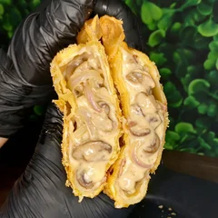 Pastel 46 - Strogonoff acebolado