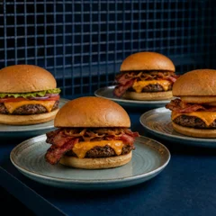4x Burgers =  (Qualquer Burger da sua escolha)