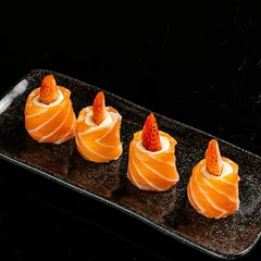 Gunkan Salmão Morango - 4 und