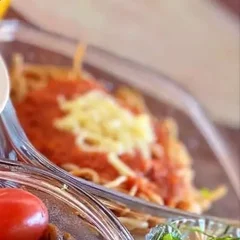 PORÇÃO MACARRAO MOLHO TOMATE 600GRS