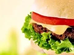 X salada aberto com fritas