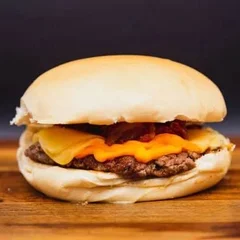 X-Cheddar Tradicional - Burguer tradicional - cheddar - bacon - salada