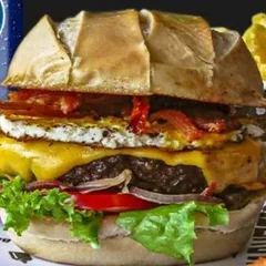 Super Burger Costelão Delicioso e Suculento.