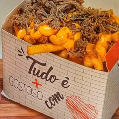 Batata frita Cheddar e costela