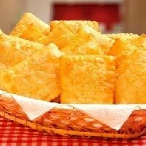 Mini Pastel de Frango com Requeijão 12 unidades (aprox. 660g).