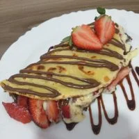 Crepioca Kit-Kat, Nutella, Creme de Ninho e Morango