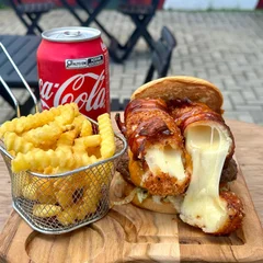 CHILLICHEESE + BATATA FRITA + COCA COLA LATA
