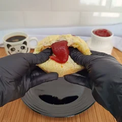 Pão de Queijo Recheado - Goiabada