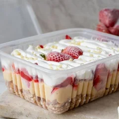 Chocolate Branco com Morango Grande