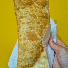 Pastel de Frango c/ Queijo