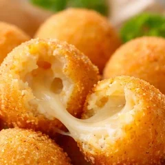 1 unidade de bolinha de queijo 