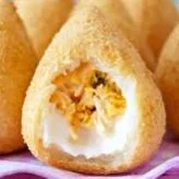 Coxinha frango com catupiry