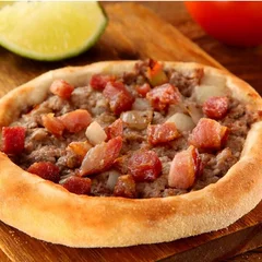 Esfiha carne com bacon