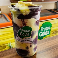 400 ml + 3 Acompanhamentos Simples + Chantilly