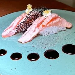 Nigiri salmão maçaricado