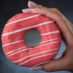 Johnnie Donuts Frutas Vermelhas