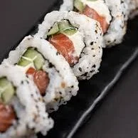 10 peças de Uramaki Alaska