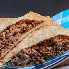 Pastel de Carne 20cm - Escolha uma opção: